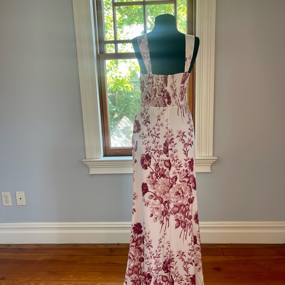 Reformation size 6 satin dress (white with burgundy flowers). - Picture 10 of 12